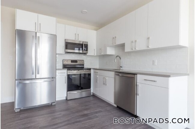 Building Photo - 1065 Tremont St