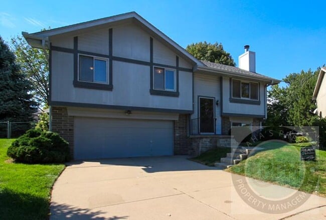 Building Photo - $500.00 off the Deposit Cul-de-Sac Comfort...