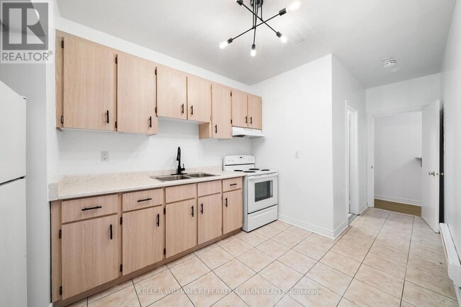 Building Photo - 46 Concord Ave