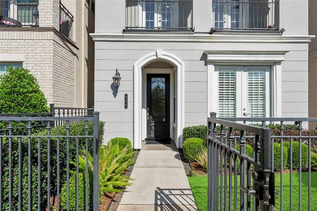 Foto del edificio - 826 Dunleigh Meadows Ln