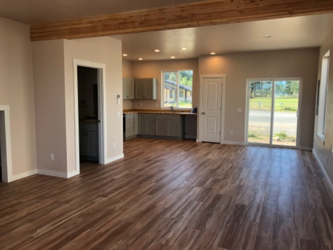Building Photo - 730 Hamilton Ranch Rd
