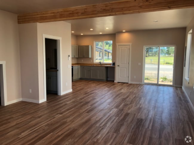 Building Photo - 730 Hamilton Ranch Rd