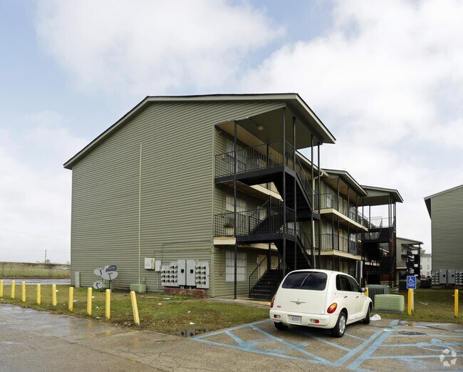 Carriage House Apartments New Orleans, LA