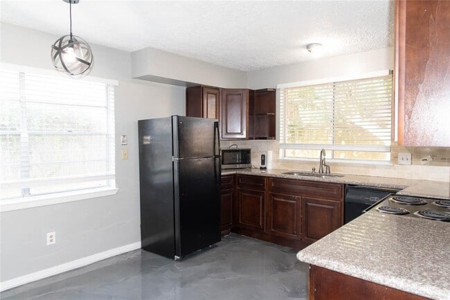 Building Photo - 1807 Bent Oak Dr