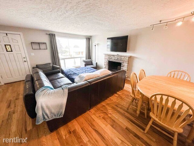 Foto del edificio - 5 br, 3 bath House - 2941 South 500 West