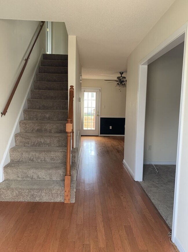 Foto del edificio - 6207 Beaufont Hills Ct