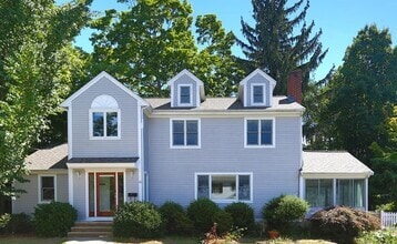 Building Photo - 66 Pelham St