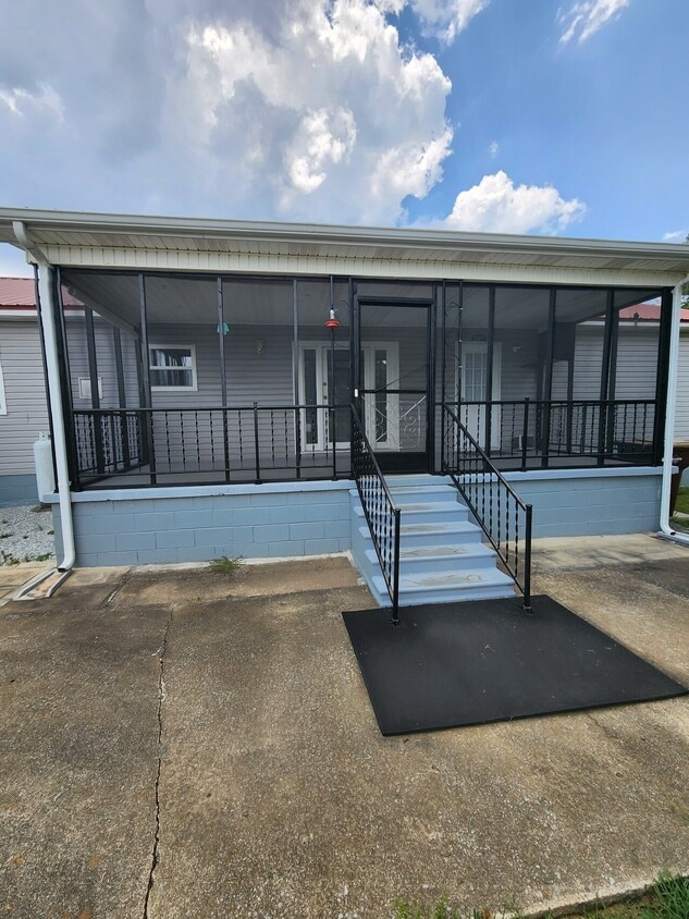 Building Photo - 26065 Ruckers
