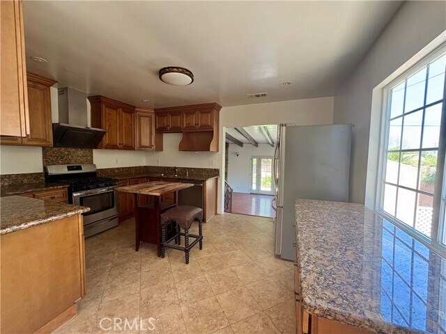 Foto del edificio - 5421 W 120th St