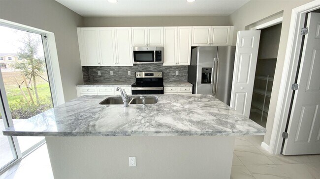 Building Photo - 2880 NW Treviso Cir