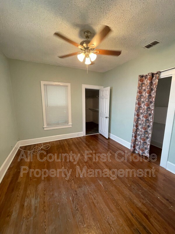 Foto del edificio - 1327 James Ave S