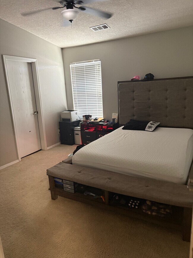 Foto del edificio - 3331 Prairie Ridge St SW