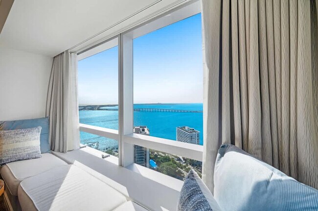 Foto del edificio - 1435 Brickell Ave