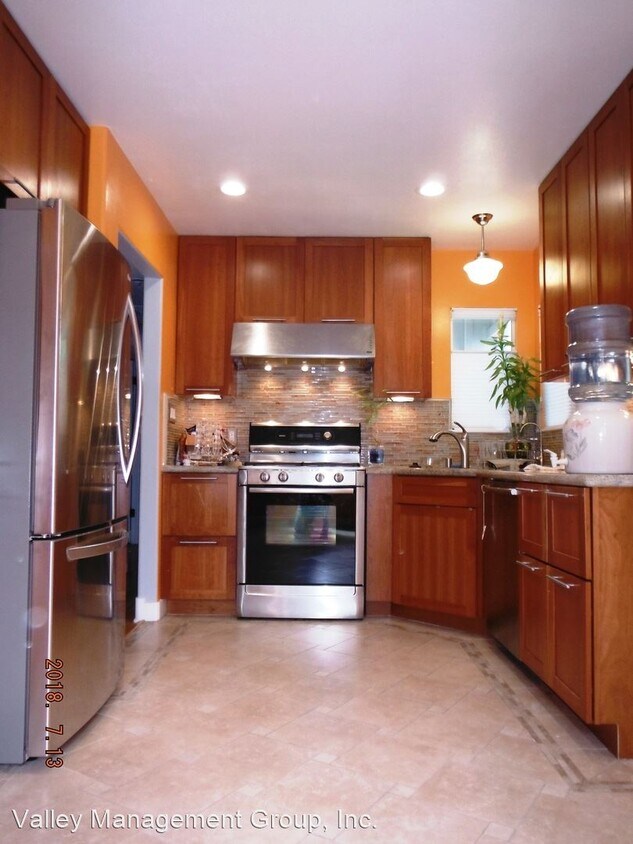 Primary Photo - 3 br, 2 bath House - 4418 Belvedere Dr