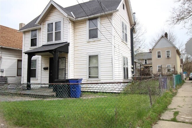 Building Photo - 1599 E 49th St