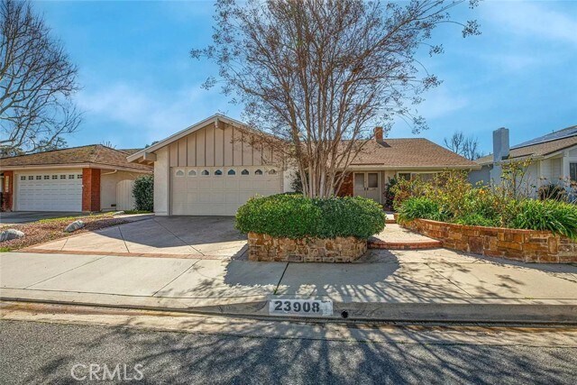 Primary Photo - 23908 Vía Bocina