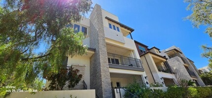 Building Photo - 16208 Camden Cir
