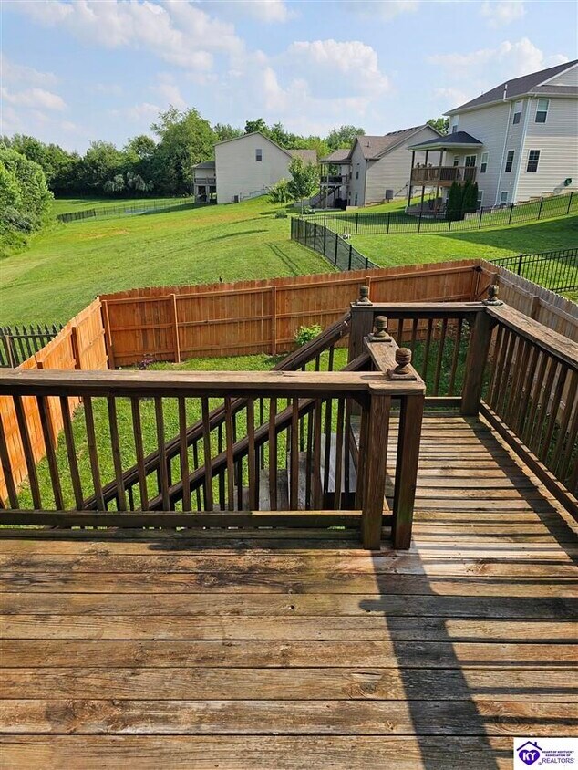 Building Photo - 118 Twin Lakes Dr