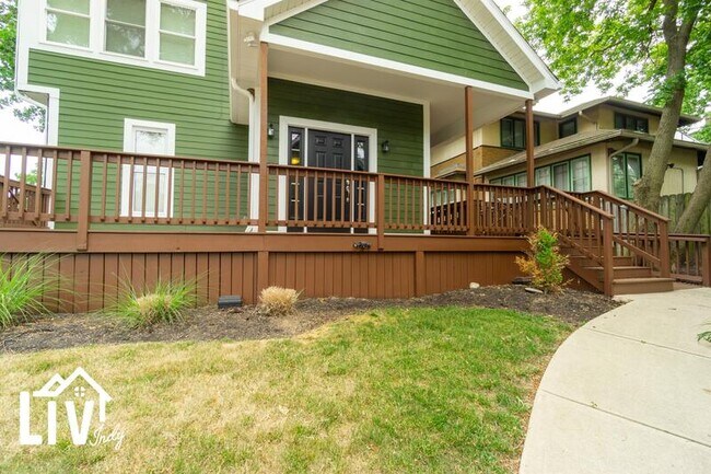 Building Photo - 6144 College Ave