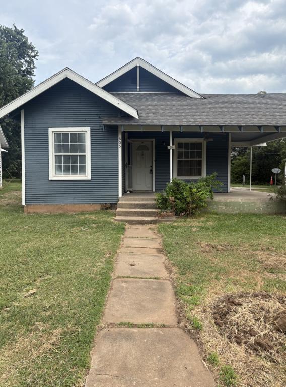 Foto del edificio - 605 Ivanhoe St