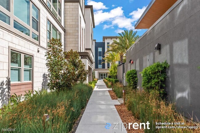 Building Photo - 3 br, 2 bath Condo - 5825 Sterling Street,...