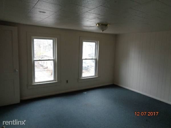 Building Photo - 64 Waverly Pl