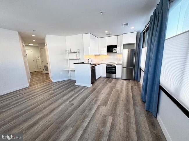 Photo - 700 Roeder Rd Apartment