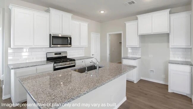 Building Photo - 325 Willowmore Dr