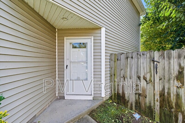 Building Photo - 2213 Chicks Beach Ct