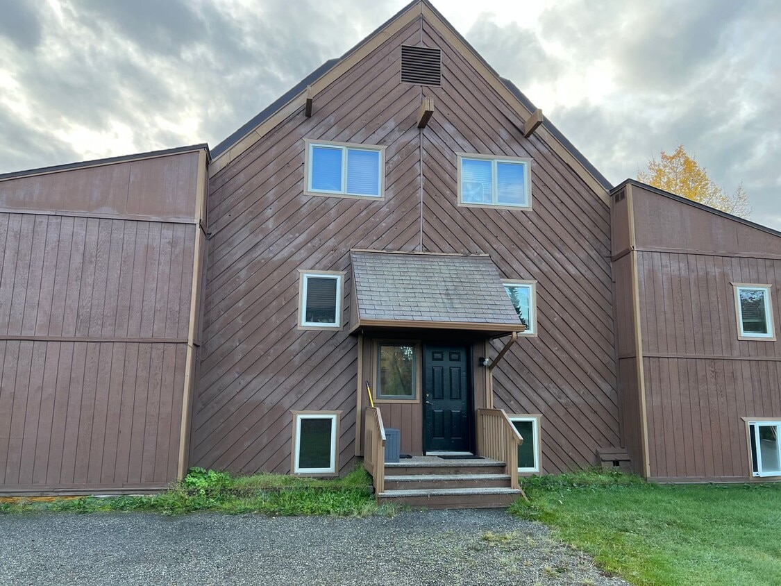 705 Oconnor Rd Unit 2, Fairbanks, AK 99701 Room for Rent in Fairbanks