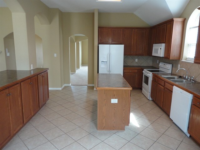 Building Photo - 8160 La Frontera Trail