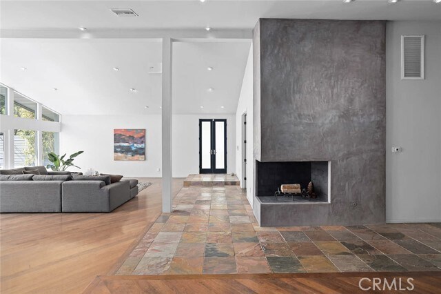 Foto del edificio - 2420 Bowmont Dr
