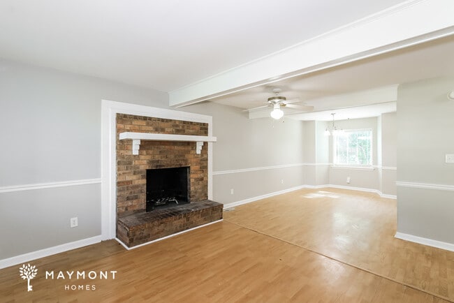Foto del edificio - 3207 Bel Ridge Rd