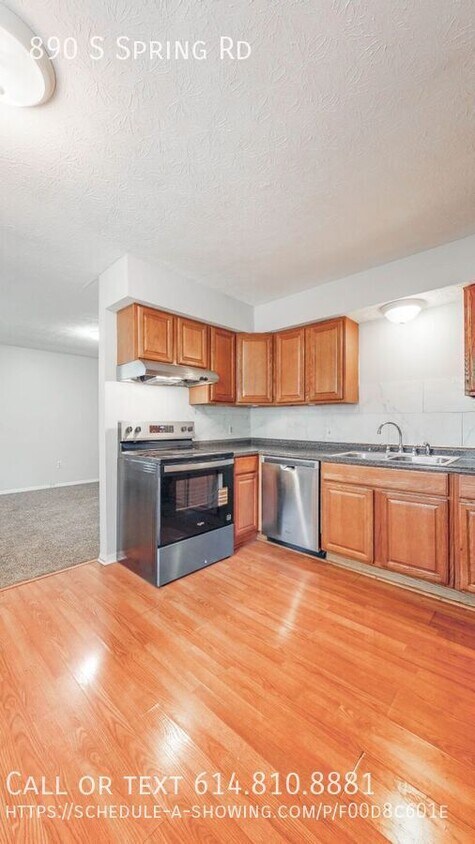 Foto principal - 890 S Spring Rd