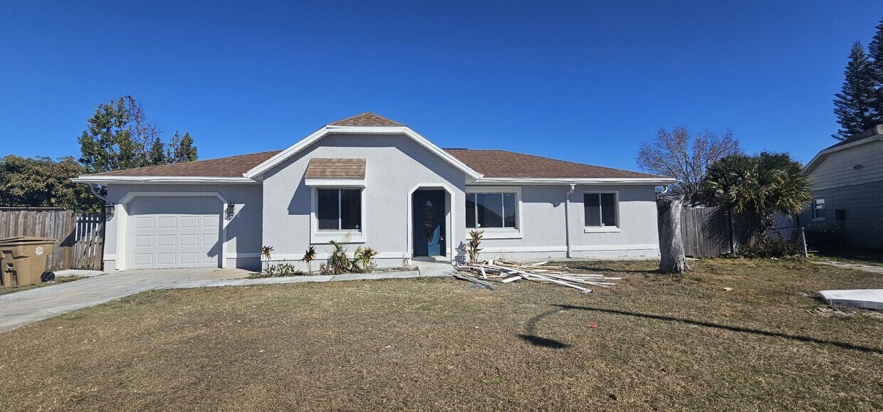 COMPLETELY RENOVATED 3 bed /2 bath SINGLE FAMILY HOME - COMPLETELY RENOVATED  3 bed /2 bath  SINGLE FAMILY HOME