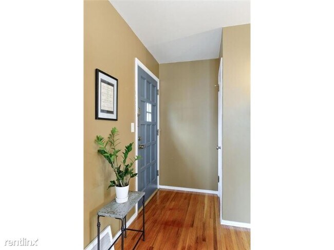 Building Photo - 3 br, 2 bath House - 2925 Rhode Island Ave S