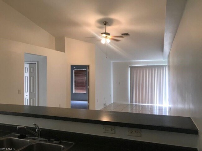 Foto del edificio - 526 NE 24th Pl