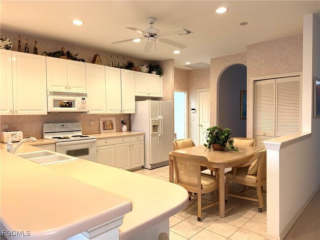 Foto del edificio - 11081 Lakeland Cir