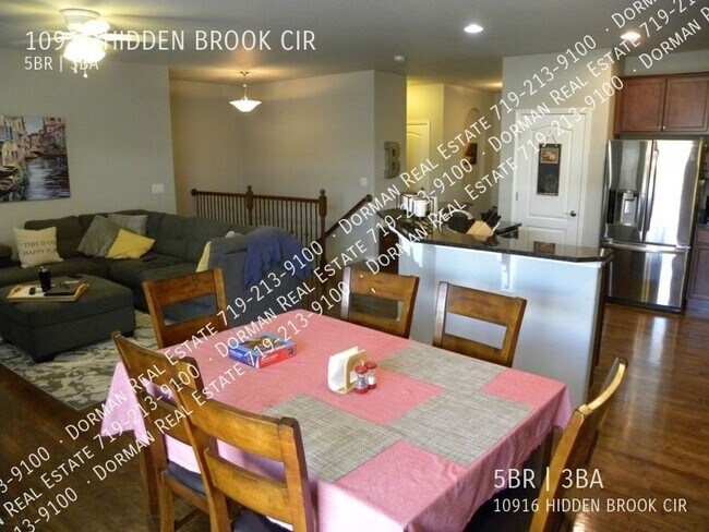 Foto del edificio - 10916 Hidden Brook Cir