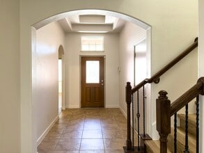 Building Photo - 2802 Ridgeglen Ln