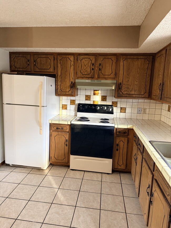 Foto del edificio - 2417 E Walnut Ave