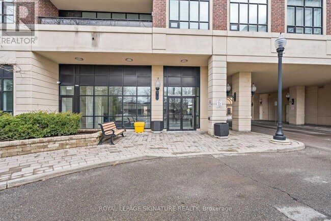 Building Photo - 2396 Major MacKenzie Dr W