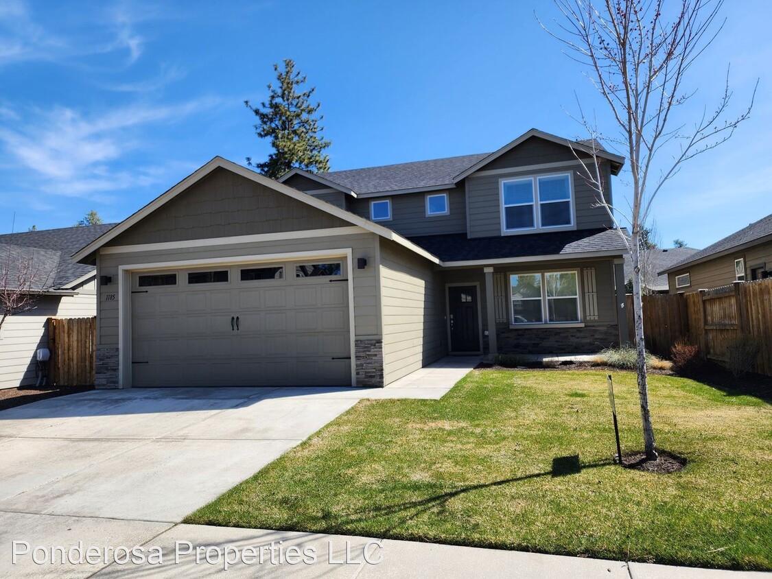 4 br, 2.5 bath House 1185 W Hill Ave House Rental in Sisters, OR