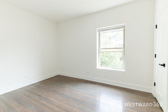 Foto del edificio - 6201 N Glenwood Ave