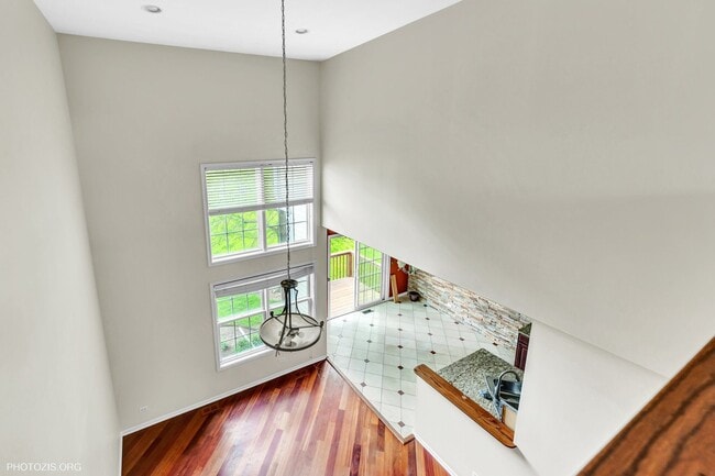 Foto del edificio - 1342 N Winslowe Dr