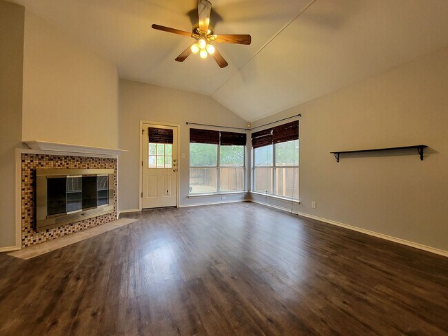 Building Photo - 722 Minturn Ln