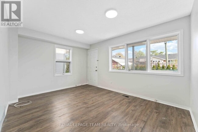 Building Photo - 1420 Raven Ave