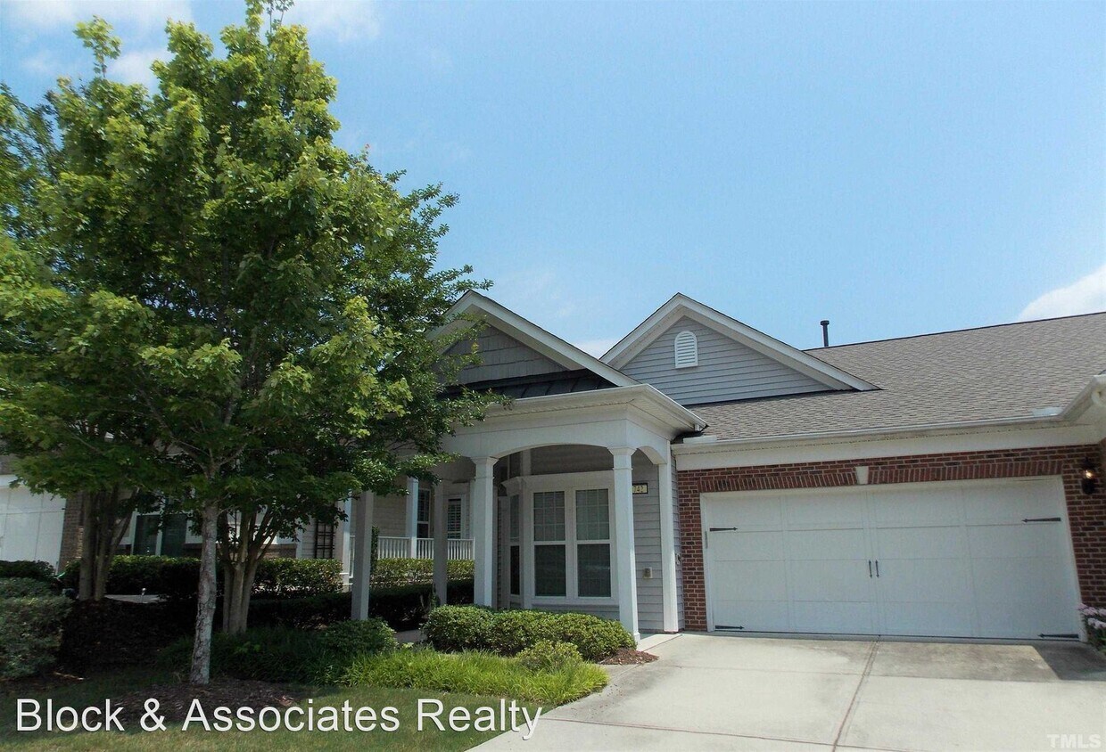Primary Photo - 2 br, 2 bath House - 742 Finnbar Dr