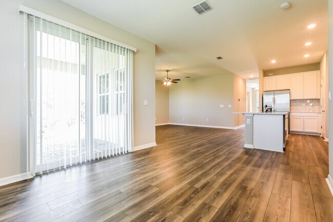 Foto del edificio - 507 Daylily Blvd