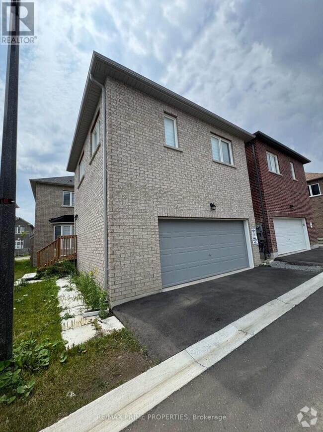 Building Photo - 8 Waterleaf Rd